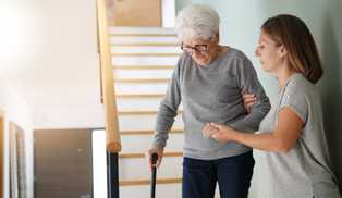 10 reasons why older adults walk with a shuffling gait – Age Bold